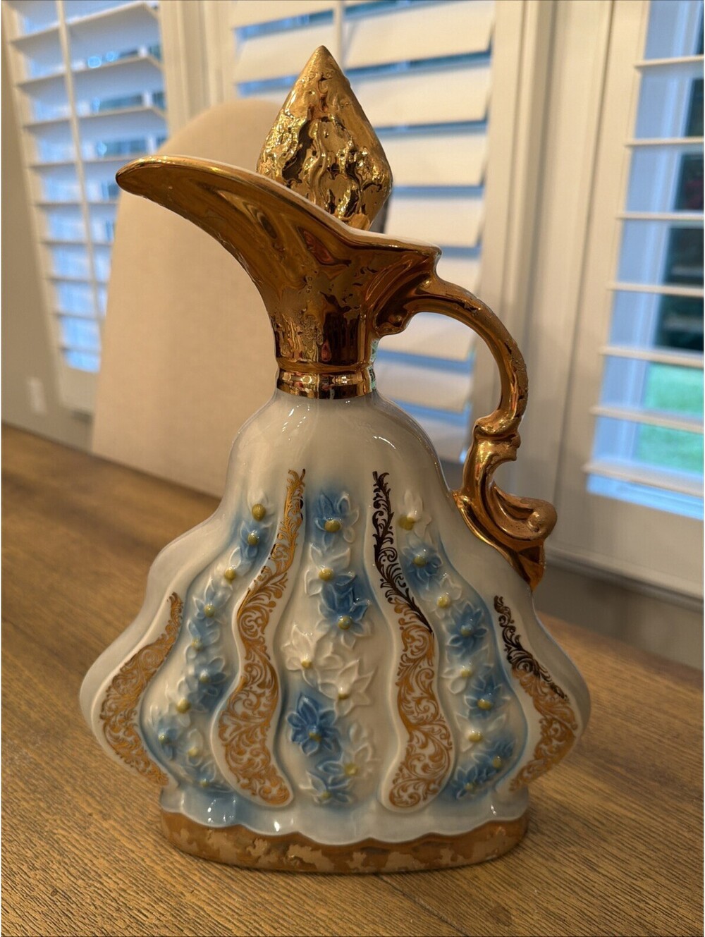 Vintage 1970 James B. Beam Fancy Decanter Bottle Gold Blue Floral Empty